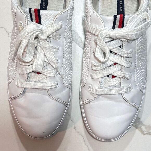 TOMMY HILFIGER | Women's Embossed White Trainers Fashion Sneakers Athletic Shoes - Picture 3 of 12